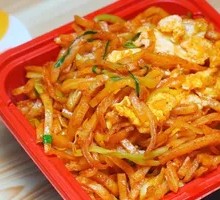 Stir-Fried Pork with Green Pepper and Noodles