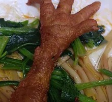 Braised Chicken Feet with Tiger Skin