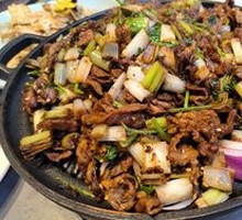 Grilled Lamb on Hot Plate