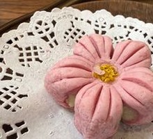 Peach Blossom Pastry