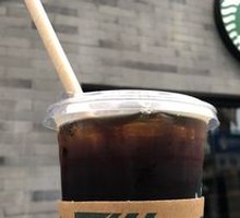Light Vanilla Cream Cold Brew Coffee
