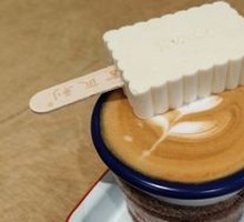 JIVALY联名咖啡奶糕
