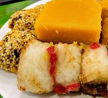 Sweet Mung Bean Cake with Rolled Donkey