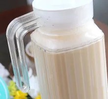 Freshly Ground Five-Grain Soy Milk