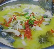 Sour Cabbage Fish Head Soup