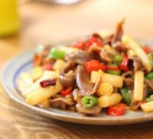 Spicy and Sour Lotus Stem with Chicken Gizzard