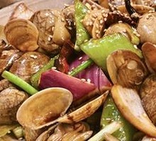 Spicy Stir-Fried Clams