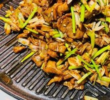 Grilled Lamb on Hot Plate