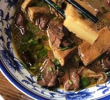 Beijing-style Braised Pork and Steamed Bread