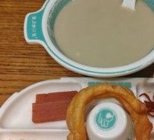 Yin San's Soybean Juice with Five Delicacies