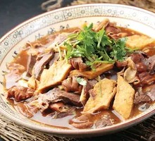 Braised Pork and Steamed Bun
