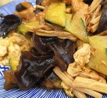 Wood Ear Mushroom with Pork