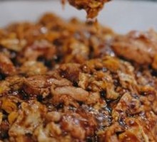 Sour Stir-Fried Egg with Wood Ear Mushrooms