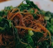 Bok choy stir-fried with vermicelli