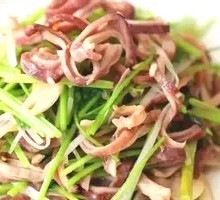 Stir-fried Tripe with Mustard Greens