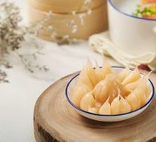 Sweet Pickled Garlic