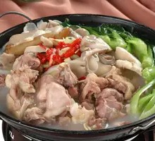 Stewed Chicken with Mushrooms in Pot