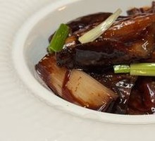 Braised Sea Cucumber with Green Onion