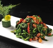 Peanut-Spinach Salad