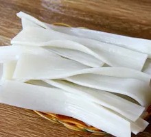 Thick Rice Noodles