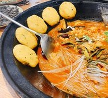 Stewed Fish in Iron Pot