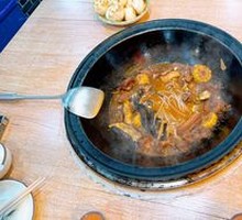Stir-fried Chicken in Iron Pot
