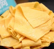 Oil-soaked tofu skin