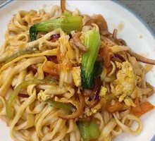 Tomato and Egg Fried Noodles