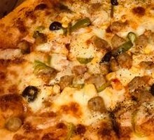 French Crust Chicken BBQ Pizza