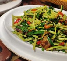 Stir-fried Water Bamboo with Preserved Pork