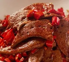 Stir-fried Pig Liver with Wrinkled Chilies