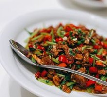 Stir-Fried Beef with Yellow Onion