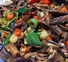 Spicy Dry Pot with Deer Antler Mushrooms