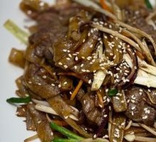 Dry-Fried Beef Rice Noodles
