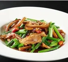 Leek and Dried Pork Ear