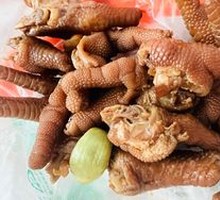 Garlic-Flavored Chicken Feet