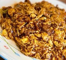 Sour Stir-Fried Egg with Wood Ear Mushrooms