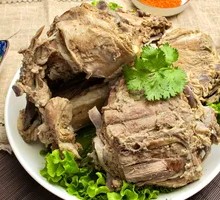 Hand-held Lamb