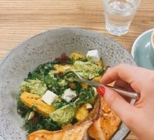 Pan-seared Salmon Avocado Salad with Chicken