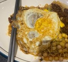 Dry-roasted Pea and Pork Noodles