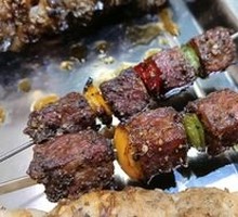 Stir-Fried Beef Cubes with Bell Peppers