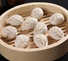 Willow Leaf Steamed Dumplings
