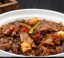 Braised Chicken with Mushrooms and Noodles