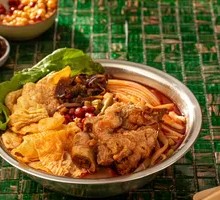 Pork Knuckle Snail Noodles