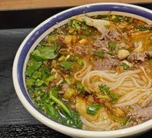 Signature Steamed Beef Rice Noodles