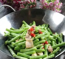Spicy Stir-Fried String Beans