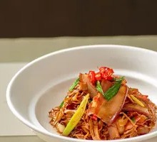 Stir-fried smoked bamboo shoots with preserved pork