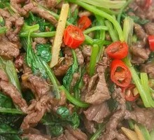 Cilantro Stir-Fried Beef