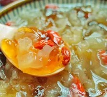 Tender Peach Gelatin and Tremella Drink