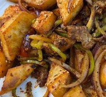 Crispy Naan Stir-Fried with Grilled Meat